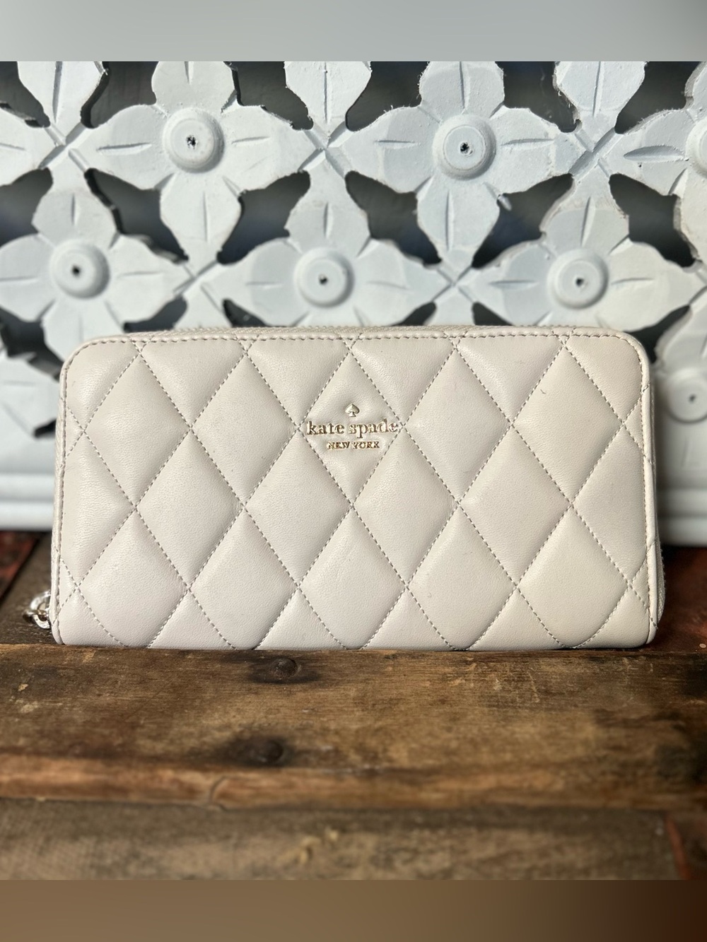 Kate Spade New York Quilted Zip Around Wallet Cream Beige Leather